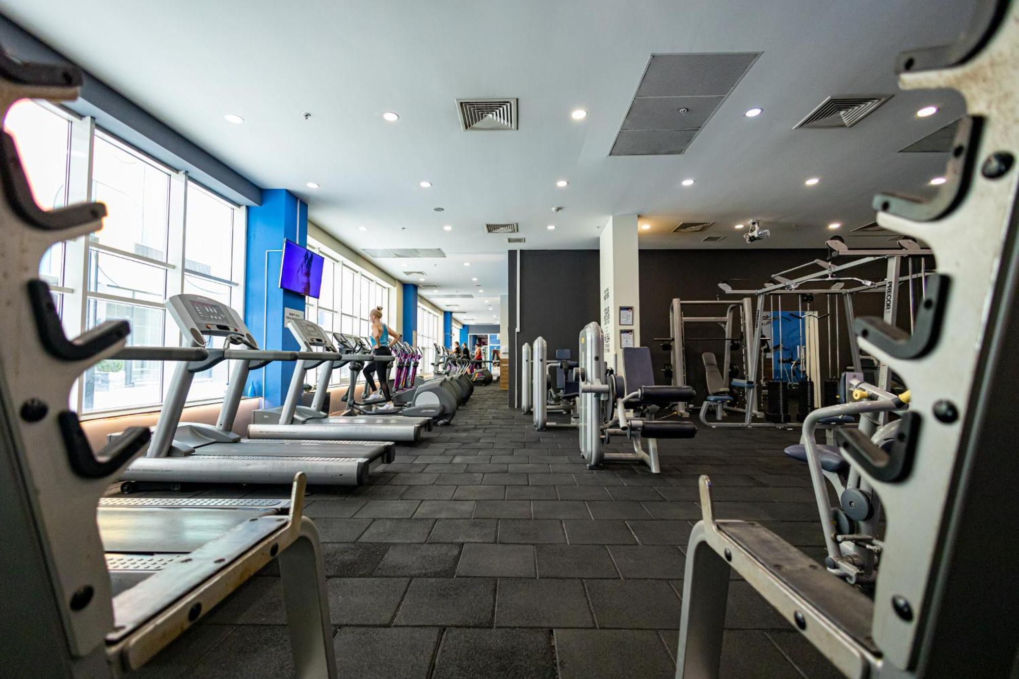 סקופיה 19Th & 18Th Floor Secure Apartments With Pool & Fitness & Parking Included In Price מראה חיצוני תמונה