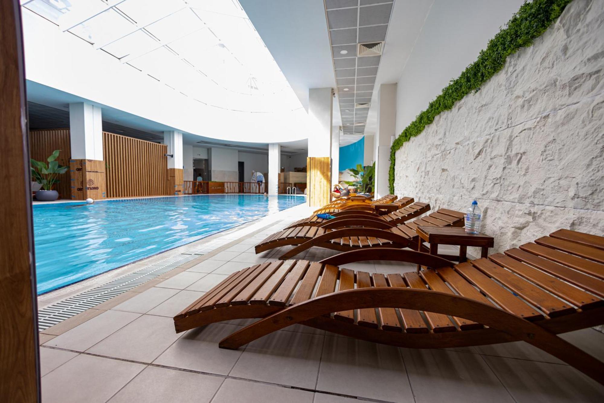 סקופיה 19Th & 18Th Floor Secure Apartments With Pool & Fitness & Parking Included In Price מראה חיצוני תמונה