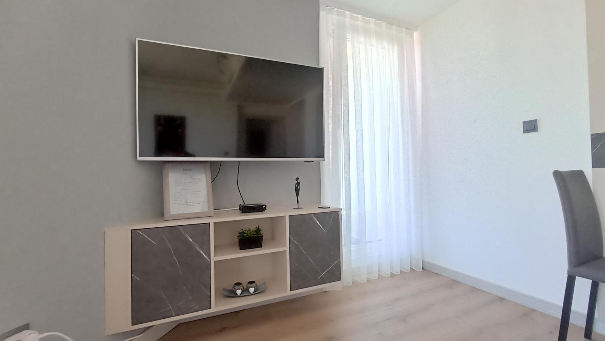 סקופיה 19Th & 18Th Floor Secure Apartments With Pool & Fitness & Parking Included In Price מראה חיצוני תמונה
