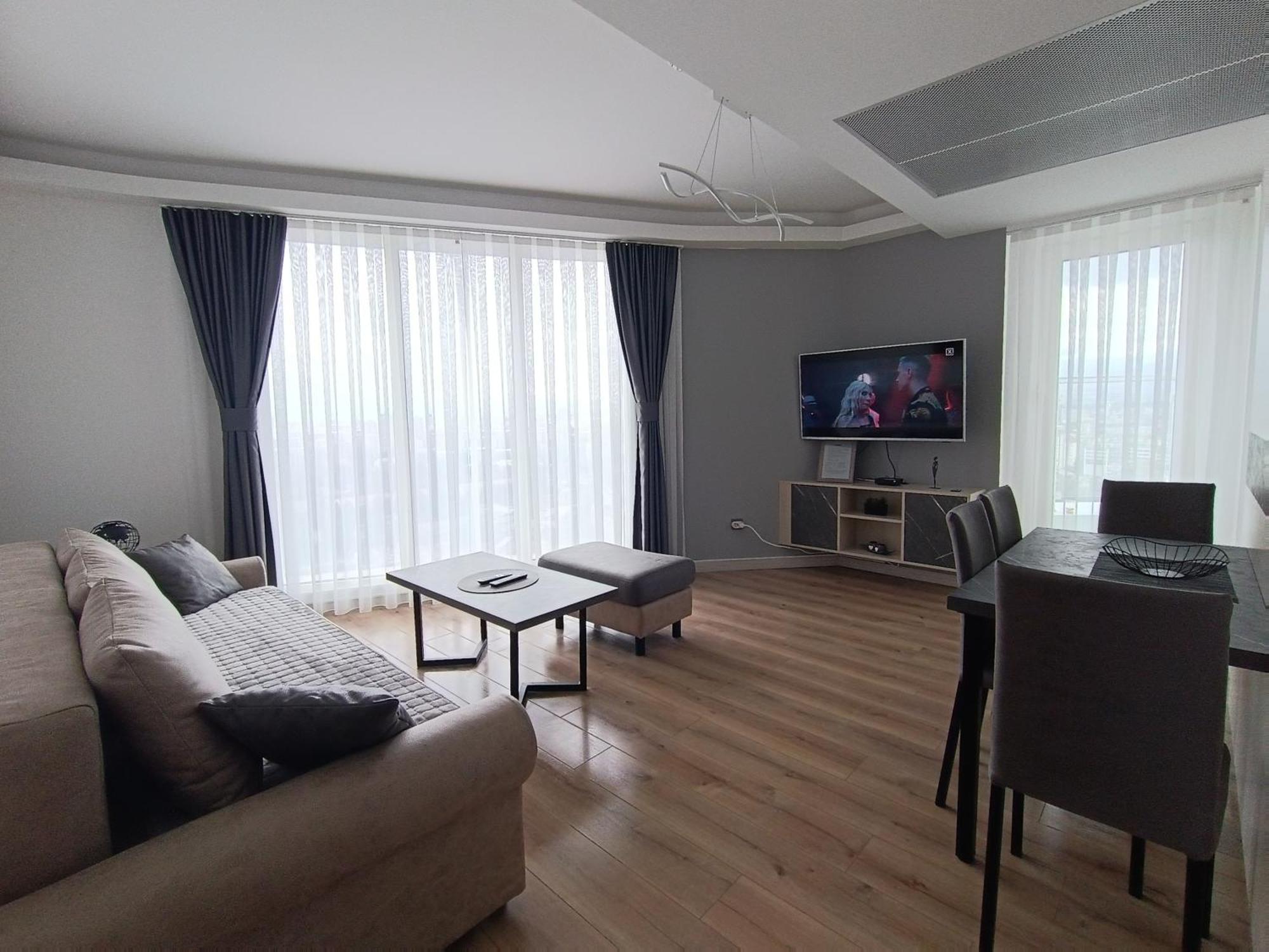 סקופיה 19Th & 18Th Floor Secure Apartments With Pool & Fitness & Parking Included In Price מראה חיצוני תמונה