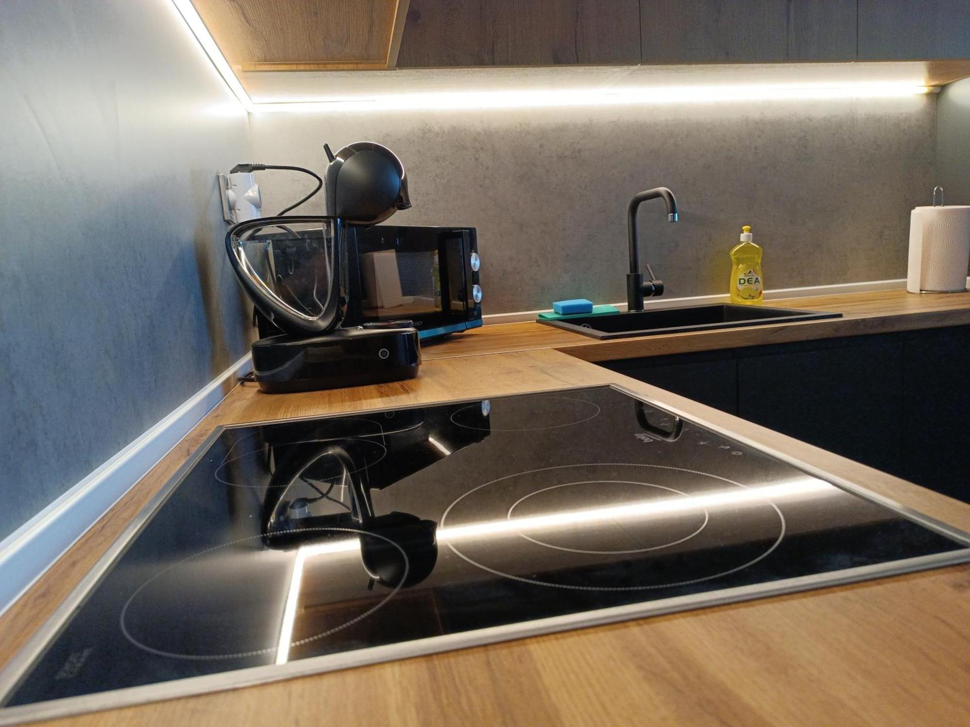 סקופיה 19Th & 18Th Floor Secure Apartments With Pool & Fitness & Parking Included In Price מראה חיצוני תמונה