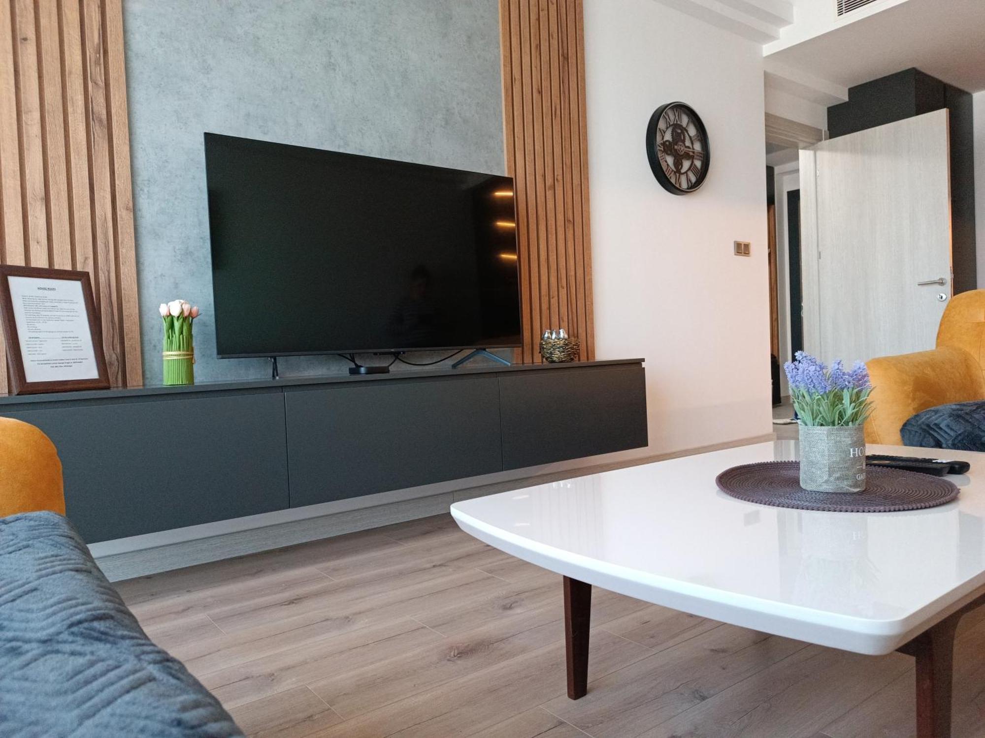 סקופיה 19Th & 18Th Floor Secure Apartments With Pool & Fitness & Parking Included In Price מראה חיצוני תמונה