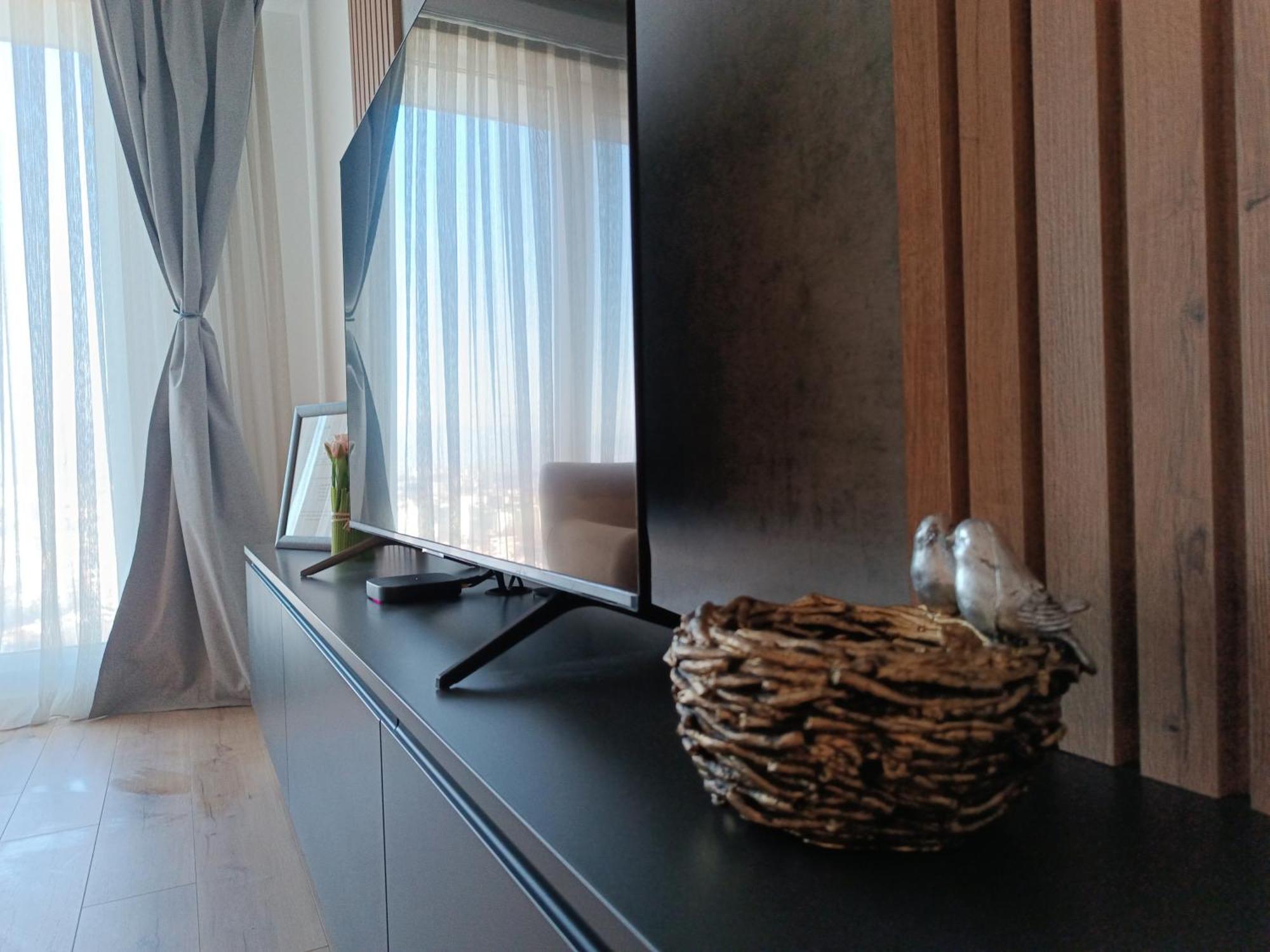 סקופיה 19Th & 18Th Floor Secure Apartments With Pool & Fitness & Parking Included In Price מראה חיצוני תמונה