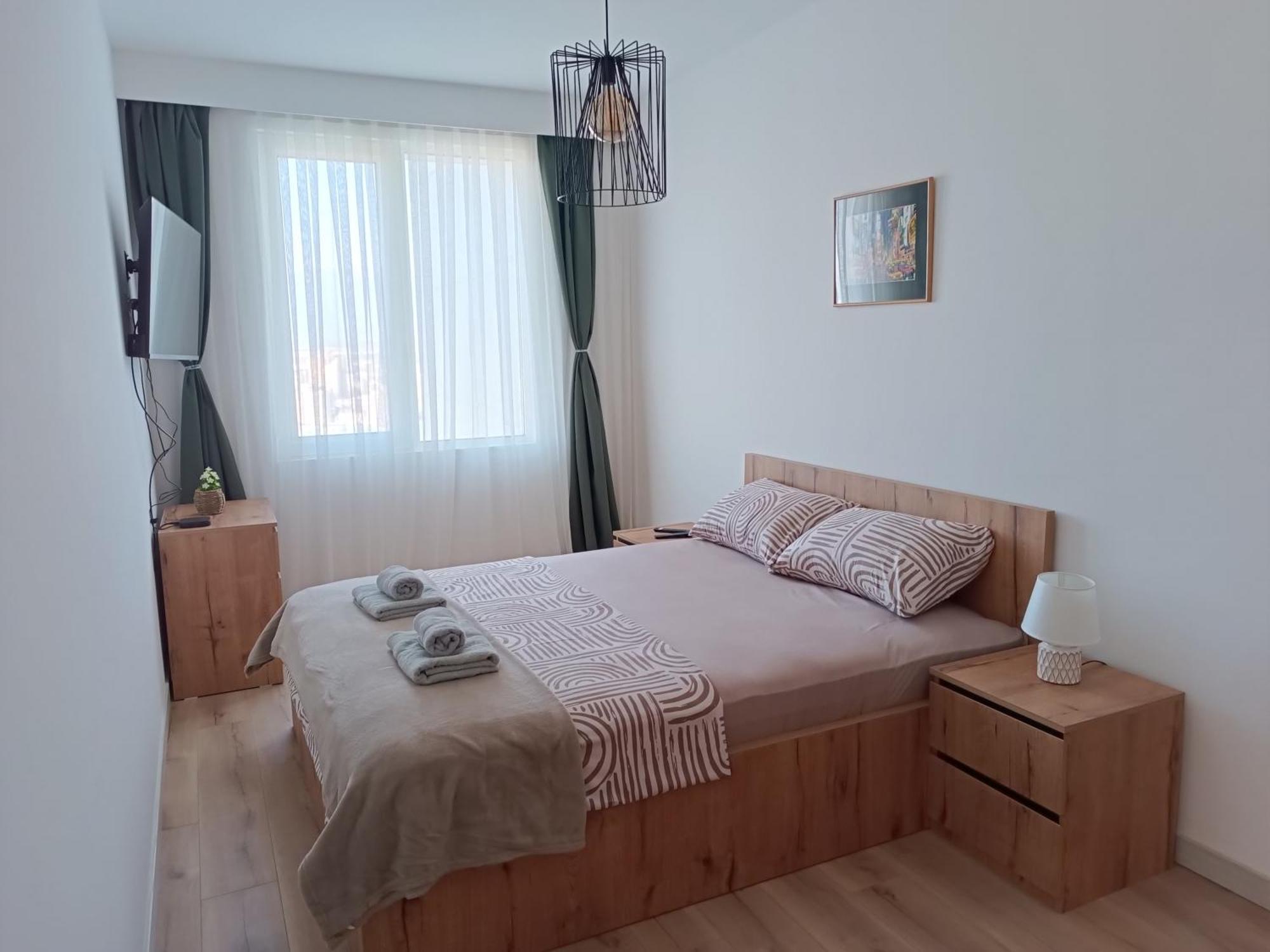 סקופיה 19Th & 18Th Floor Secure Apartments With Pool & Fitness & Parking Included In Price מראה חיצוני תמונה
